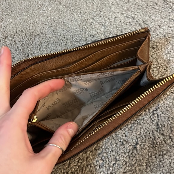 Brown MK zip up wallet - Picture 5 of 6